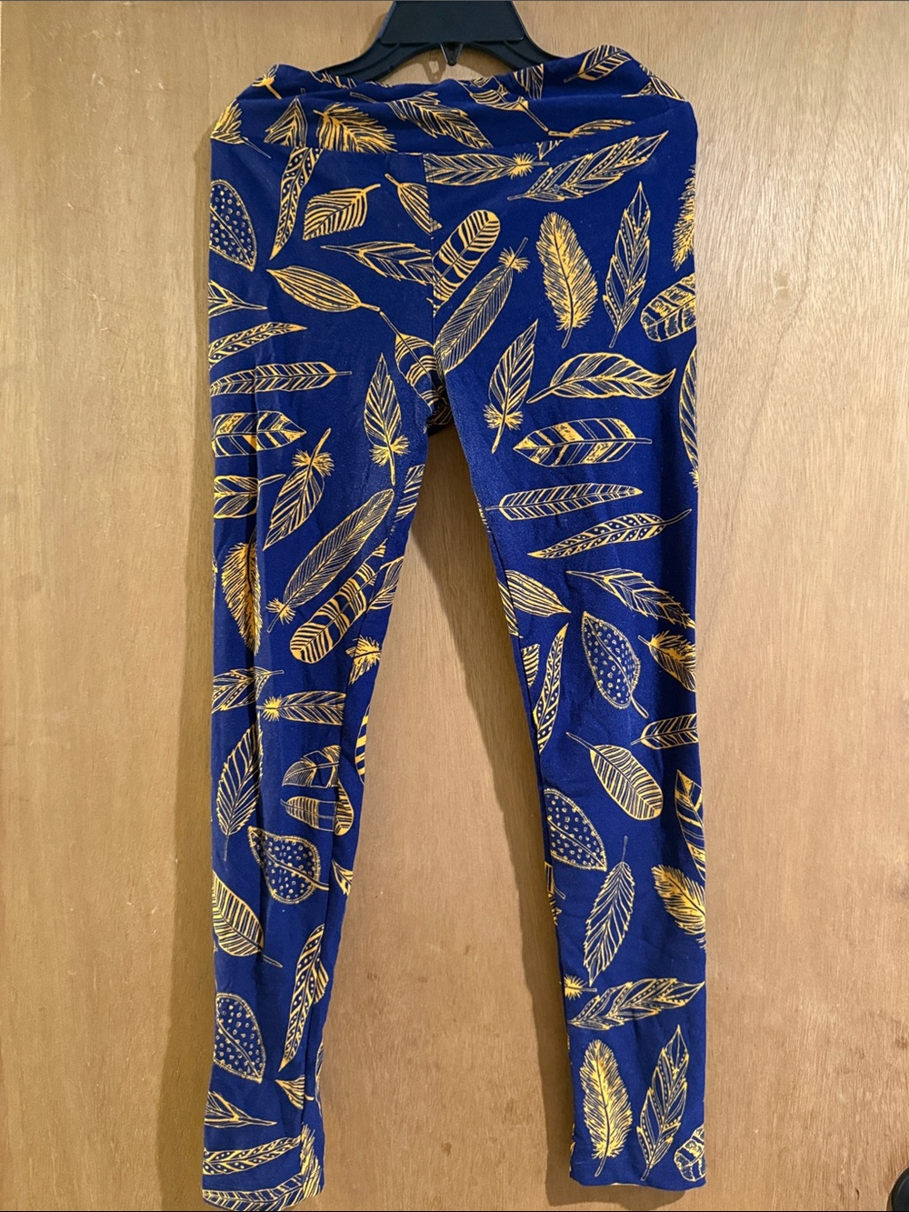 LuLaRoe Navy Leggings with Metallic Gold Feather Print